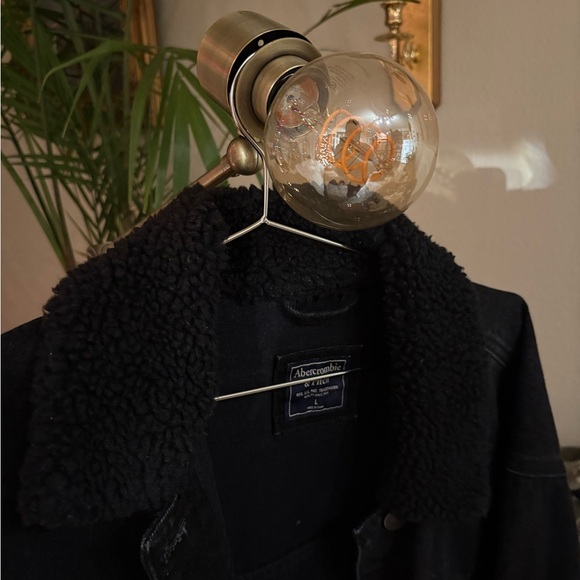 Abercrombie & Fitch Black Denim Jacket with Shearling Collar - Picture 3 of 3